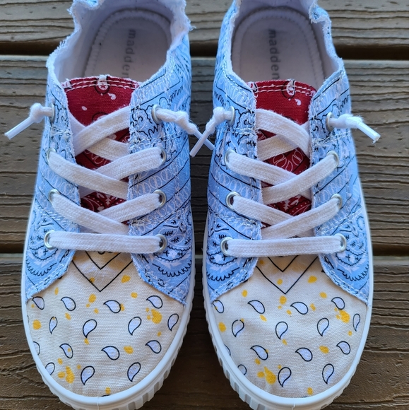 Madden Girl Sneakers - Picture 1 of 3